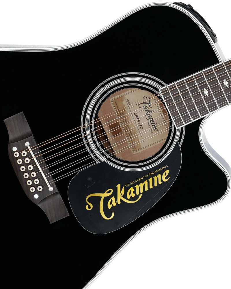 Sticker takamine dorado en guitarra